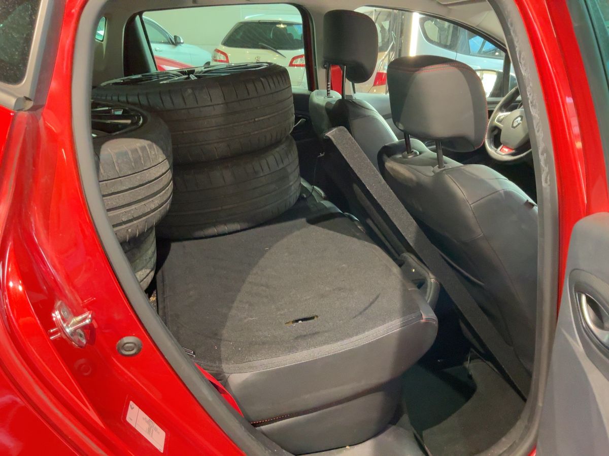 Renault Clio 2019 — photo 21