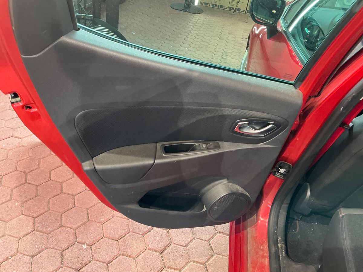 Renault Clio 2019 — photo 26