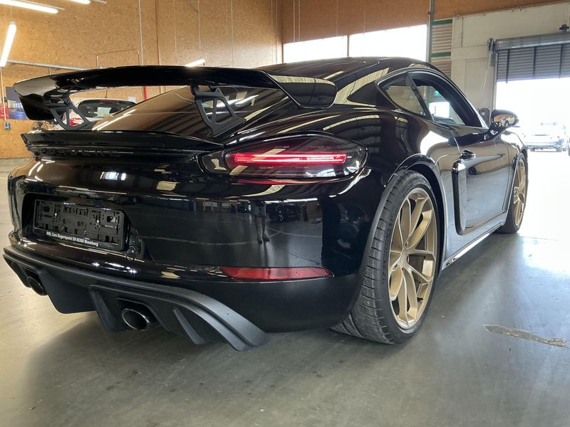 Porsche 718 Cayman GT4 4.0 — zdjęcie 6