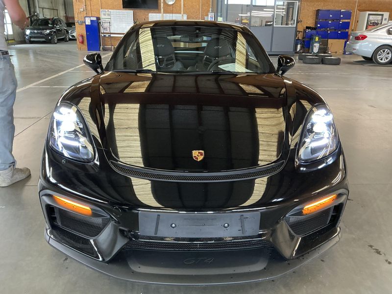 Porsche 718 Cayman GT4 4.0 — zdjęcie 9