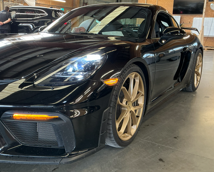 Porsche 718 Cayman GT4 4.0 — zdjęcie 2