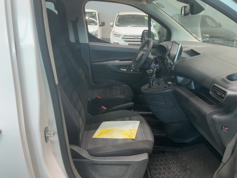Opel Combo Life 1.5 CDTI Edition — zdjęcie 11
