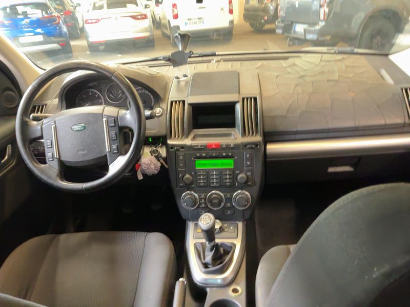 Land Rover Freelander 2.2 Td4 S — zdjęcie 12