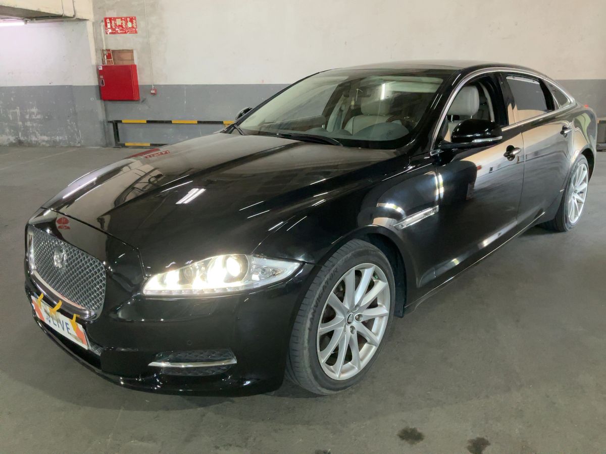 Jaguar XJ 2011