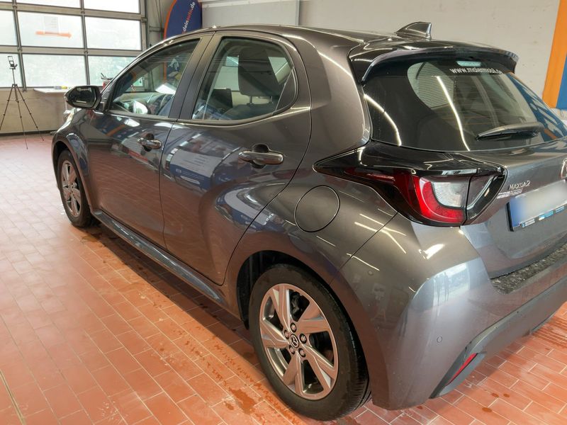 Mazda 2 1.5 Hybrid Exclusive-Line — zdjęcie 3