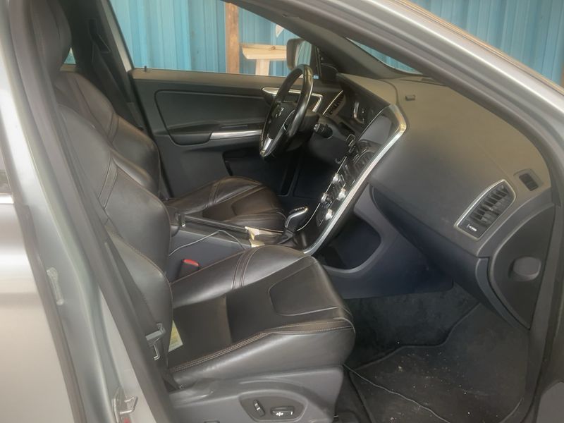 Volvo XC60 2.0 D4 Xenium 2015 – снимка 16