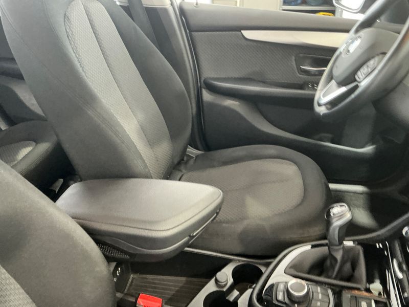 BMW 2er 218i Active Tourer Basis 2015 – снимка 30