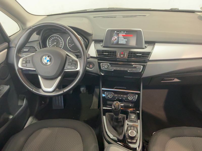 BMW 2er 218i Active Tourer Basis — zdjęcie 12