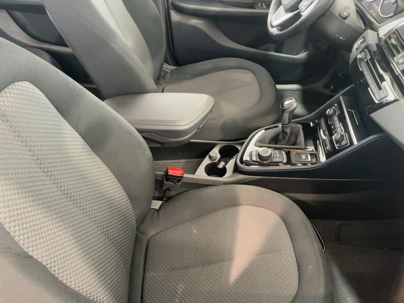BMW 2er 218i Active Tourer Basis — zdjęcie 11