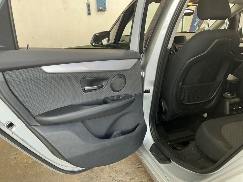 BMW 2er 218i Active Tourer Basis 2015 – снимка 29