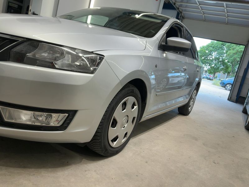 Skoda Rapid 1.2 TSI Ambition — zdjęcie 2