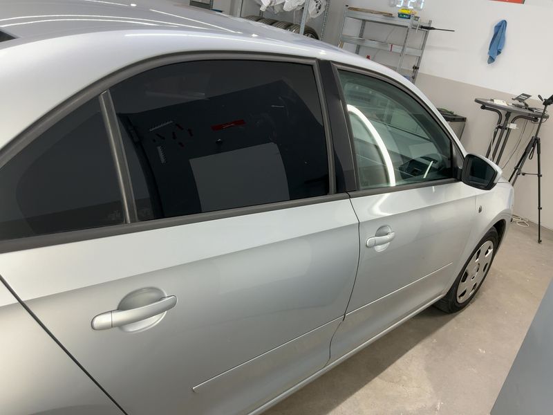 Skoda Rapid 1.2 TSI Ambition — zdjęcie 7