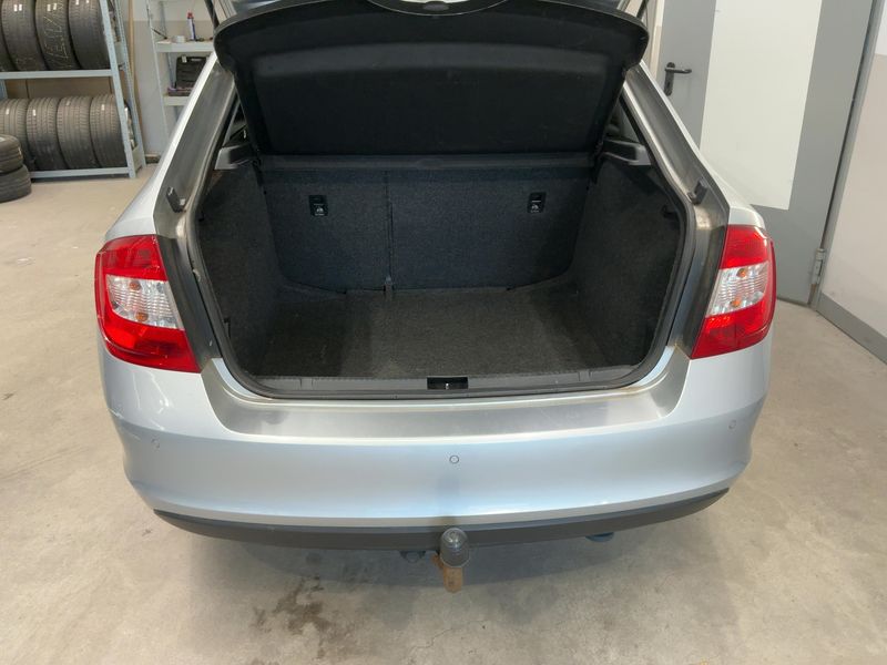 Skoda Rapid 1.2 TSI Ambition — zdjęcie 10
