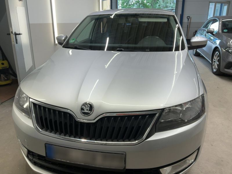 Skoda Rapid 1.2 TSI Ambition — zdjęcie 9
