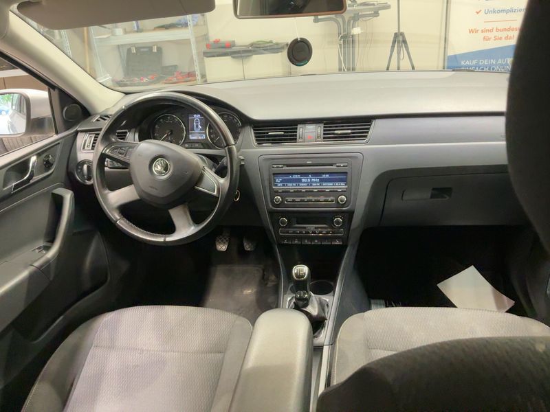 Skoda Rapid 1.2 TSI Ambition — zdjęcie 12