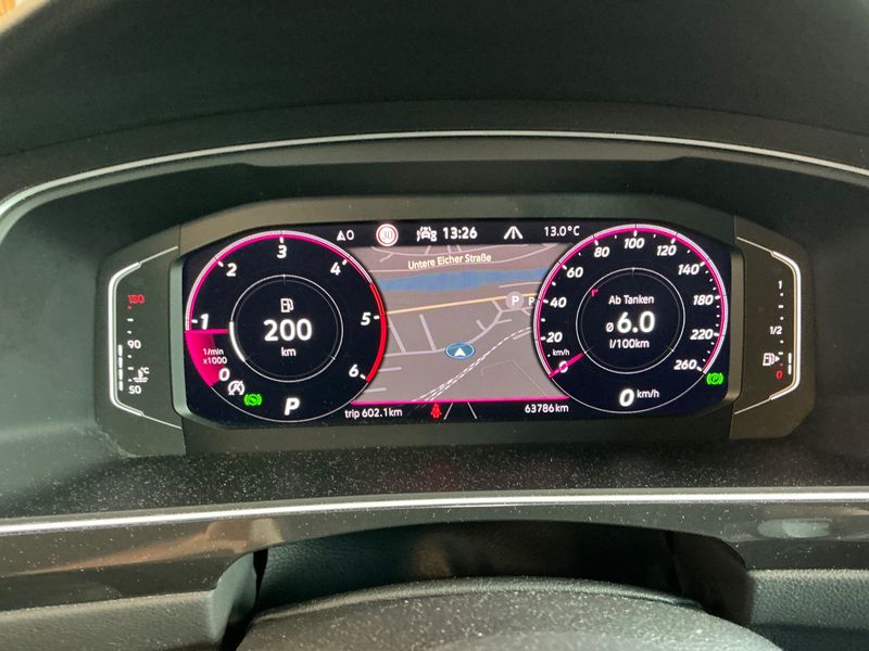 Volkswagen Tiguan 2.0 TDI R-Line 4Motion — zdjęcie 13