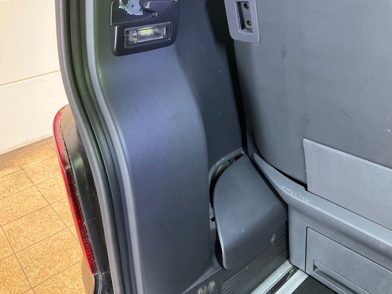 Volkswagen T5 Multivan 2.0 TDI Highline 4Motion 2013 – снимка 29