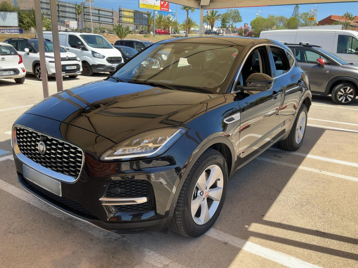 Jaguar E-Pace 2021 — photo 1