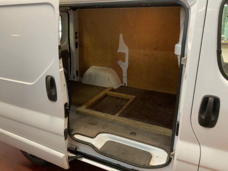 Opel Vivaro 2.0 CDTI Kasten L1H1 2,7t 2014 – снимка 19