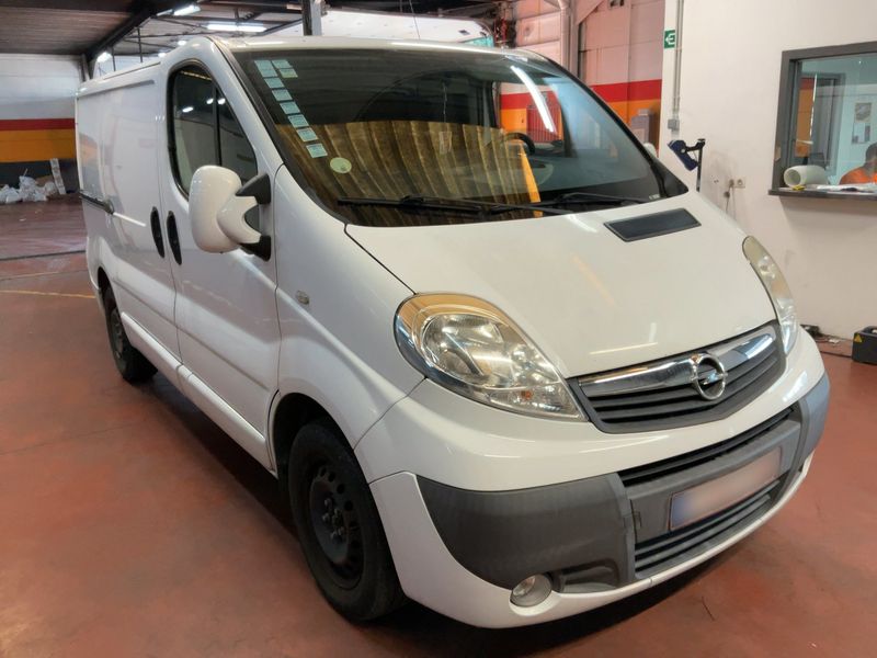 Opel Vivaro 2.0 CDTI Kasten L1H1 2,7t 2014 – снимка 12
