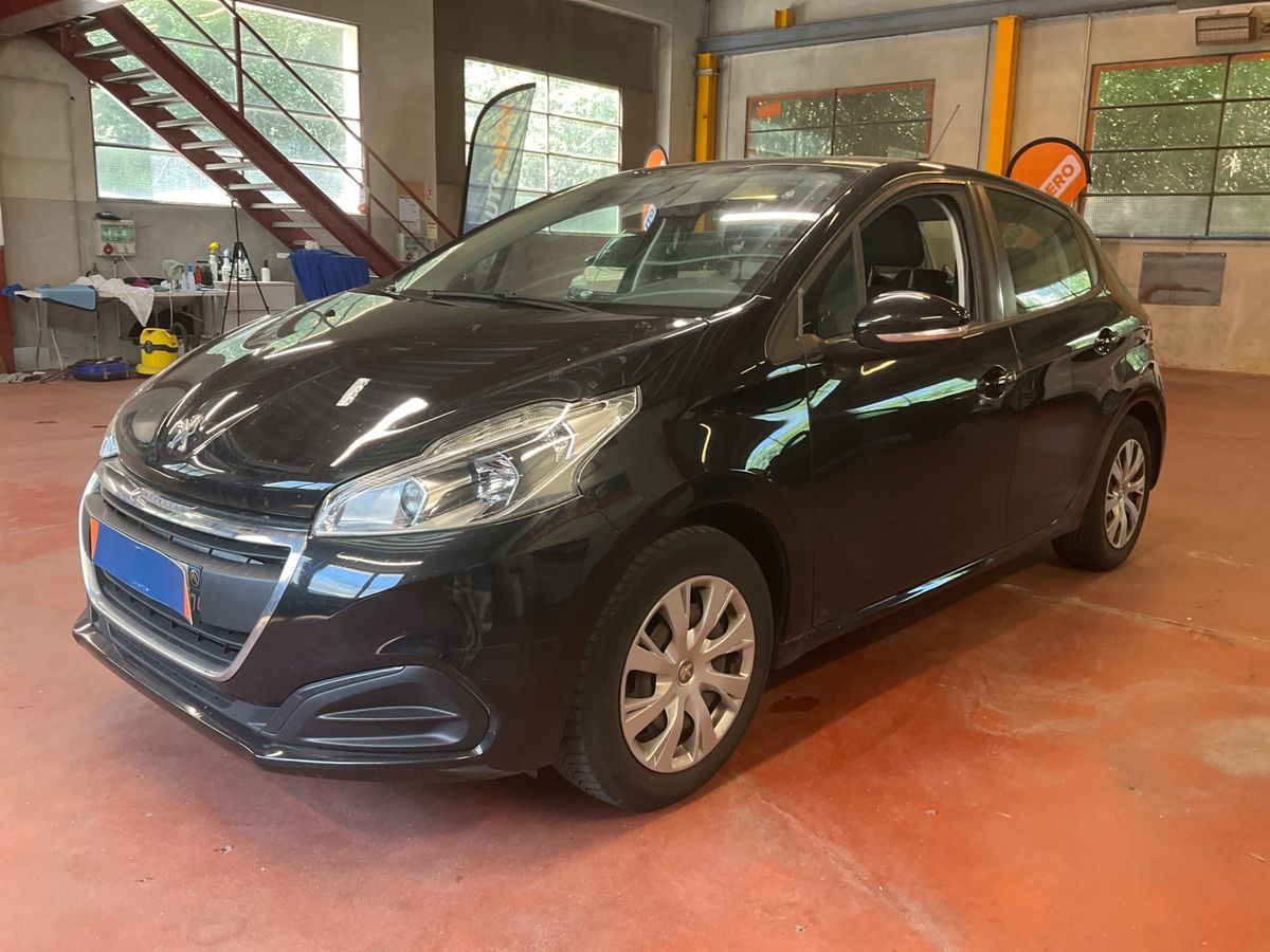 Peugeot 208 2016