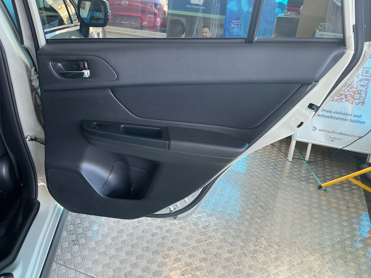 Subaru XV 2015 — photo 27
