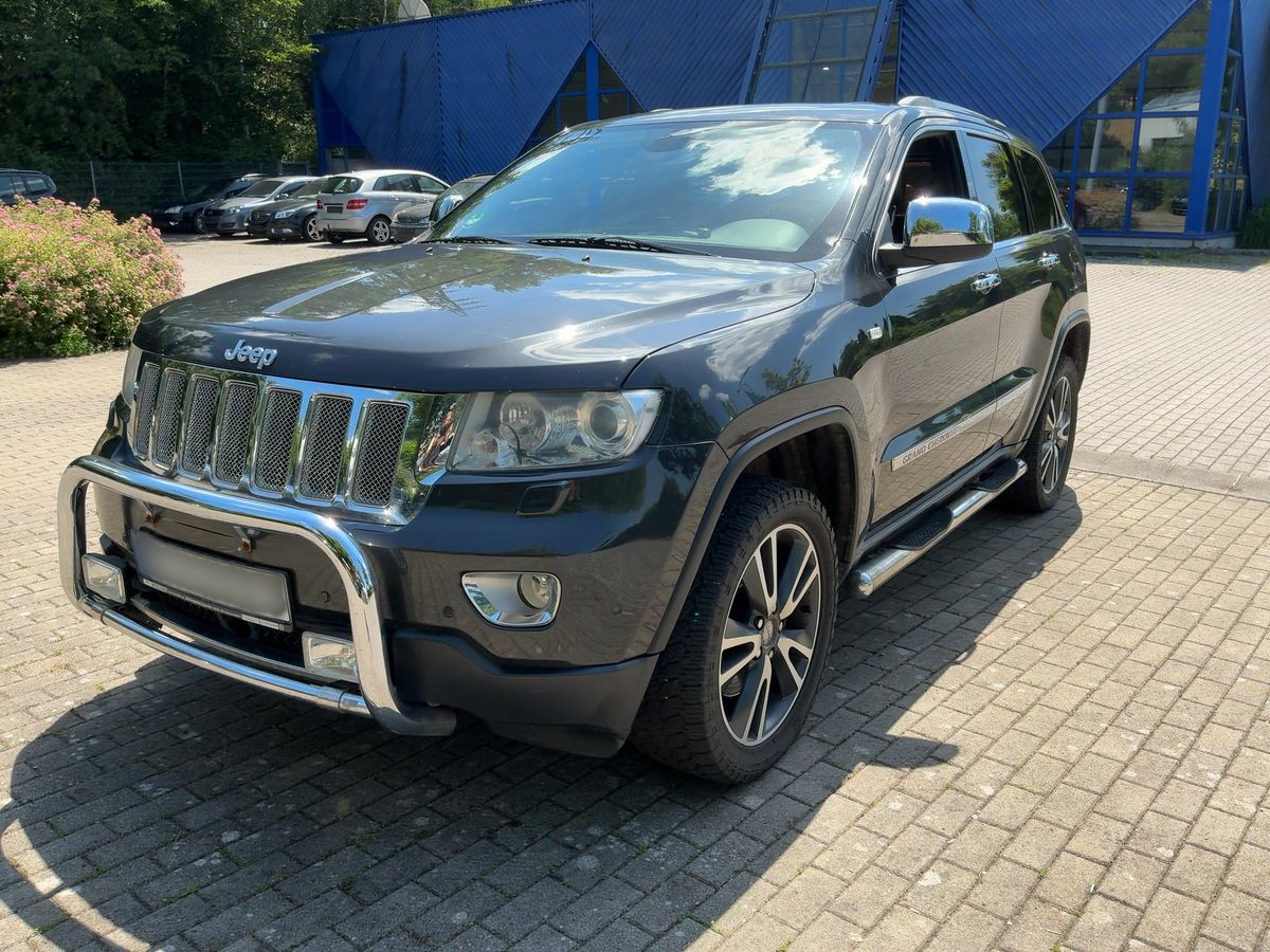 Jeep Grand 2011 — photo 1