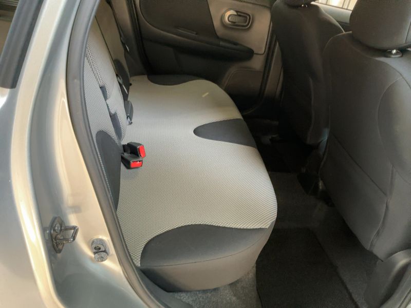 Nissan Note 1.4 Visia 2011 – снимка 19
