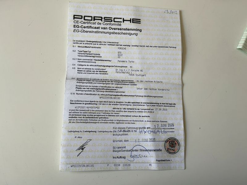 Porsche Panamera Turbo — zdjęcie 16