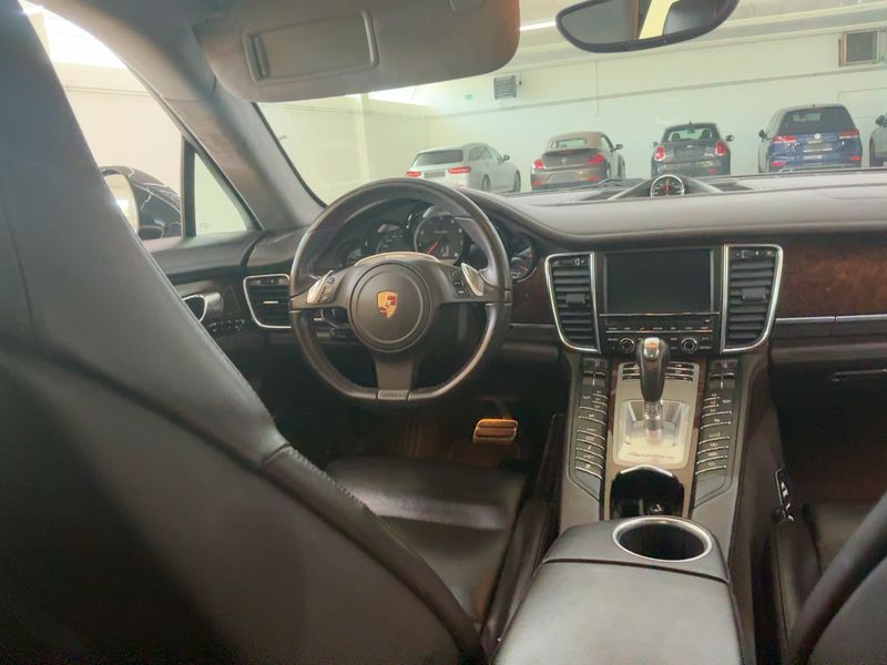 Porsche Panamera Turbo — zdjęcie 12
