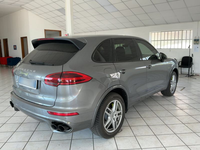 Porsche Cayenne S E-Hybrid 2016 – снимка 8