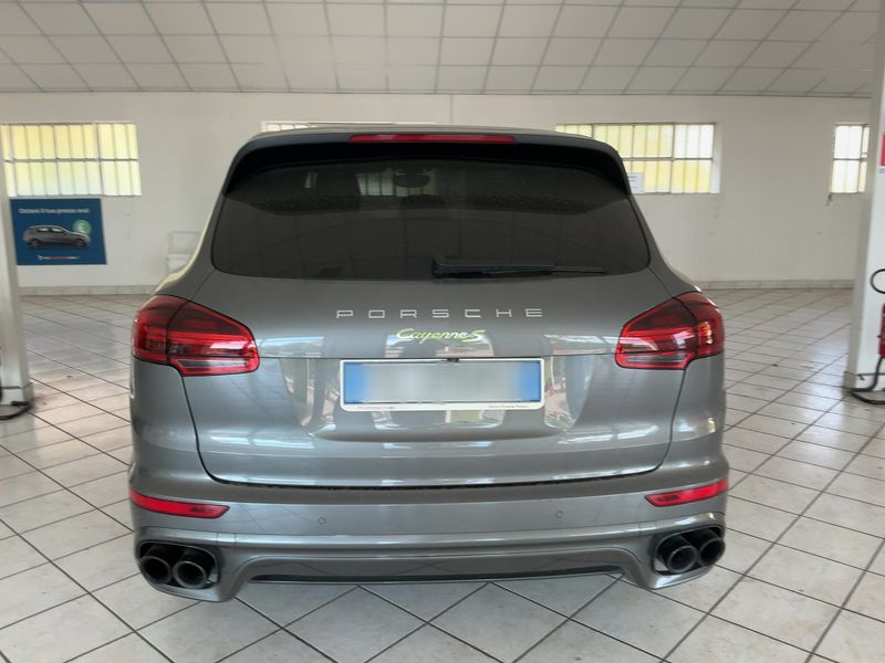 Porsche Cayenne S E-Hybrid 2016 – снимка 7
