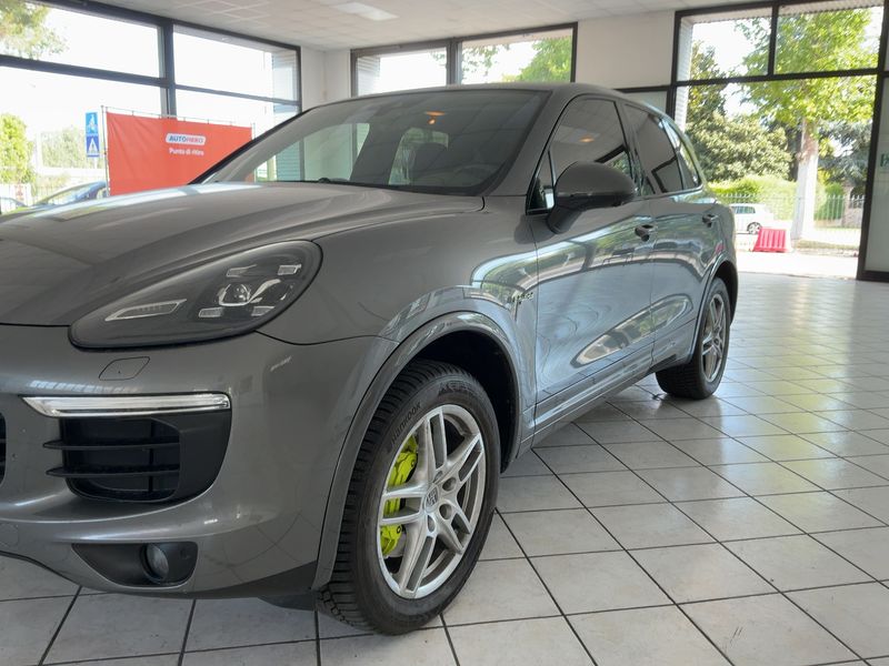 Porsche Cayenne S E-Hybrid 2016 – снимка 2