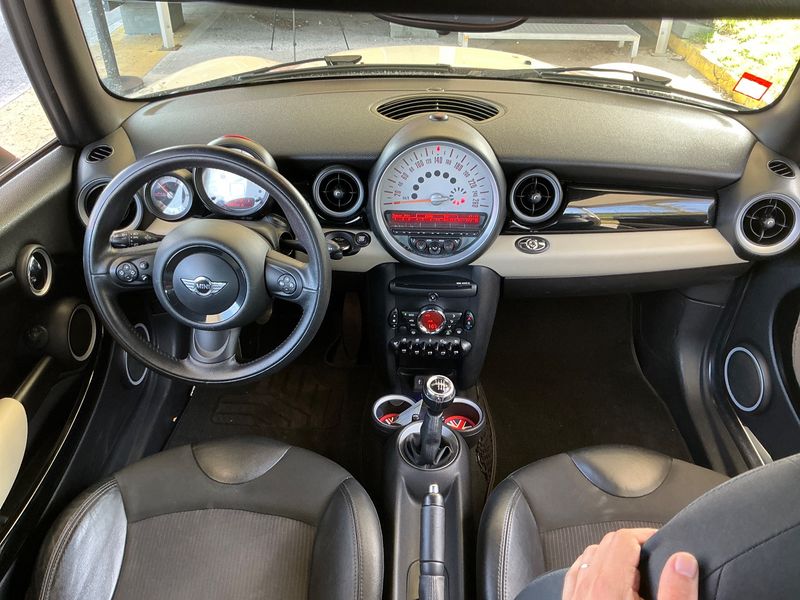 MINI Cabrio Cooper D — zdjęcie 12