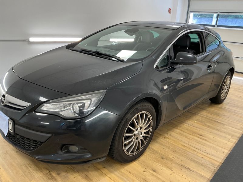 Opel Astra GTC 2.0 CDTI Innovation