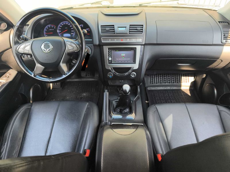 Ssangyong Rexton 2.0 TD Limited 4WD — zdjęcie 11