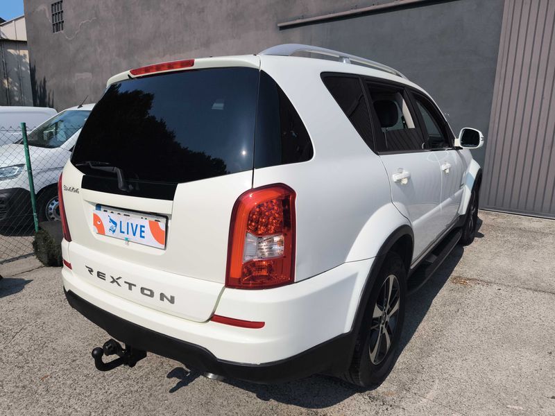 Ssangyong Rexton 2.0 TD Limited 4WD — zdjęcie 5