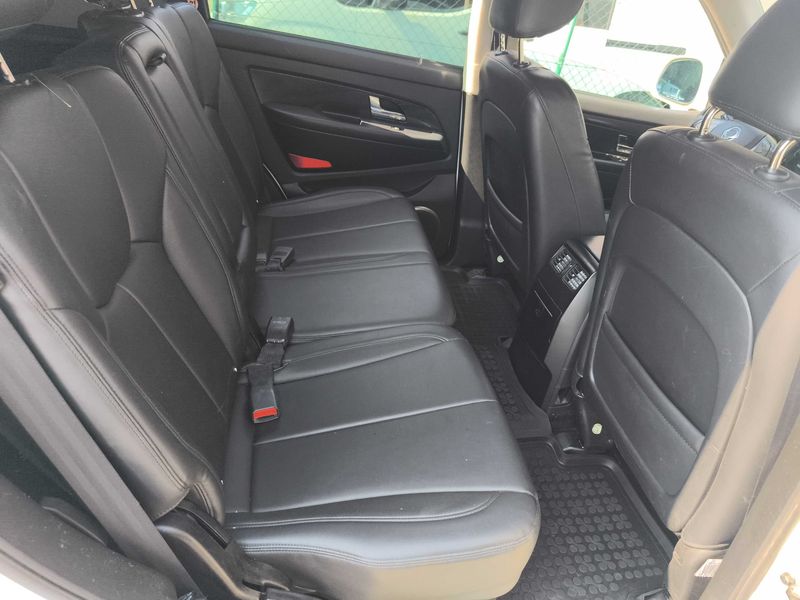 Ssangyong Rexton 2.0 TD Limited 4WD — zdjęcie 13