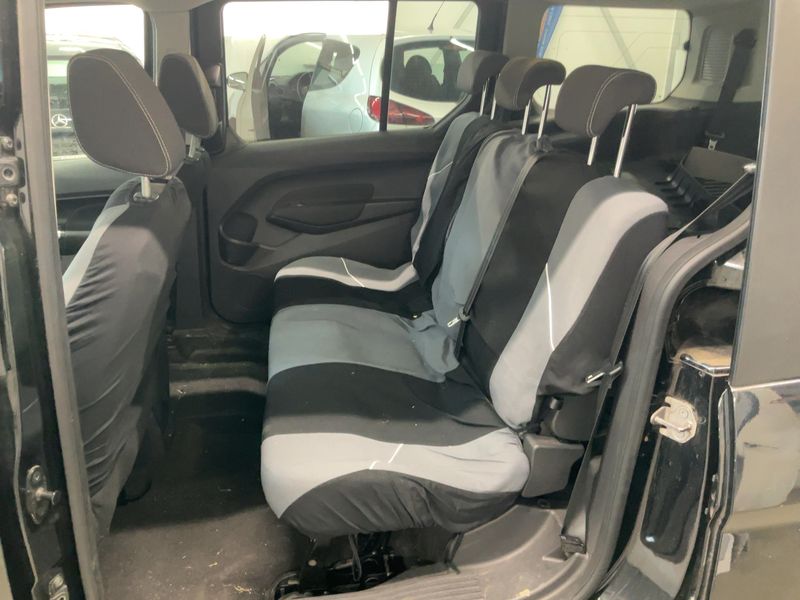 Ford Grand Tourneo Connect 1.6 TDCi Titanium — zdjęcie 14