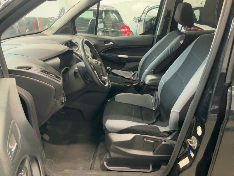 Ford Grand Tourneo Connect 1.6 TDCi Titanium — zdjęcie 11