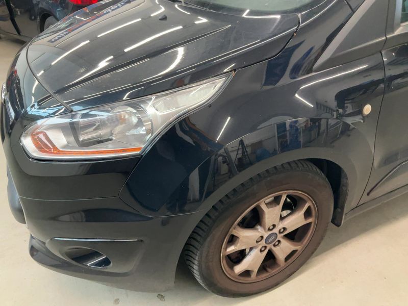 Ford Grand Tourneo Connect 1.6 TDCi Titanium — zdjęcie 2