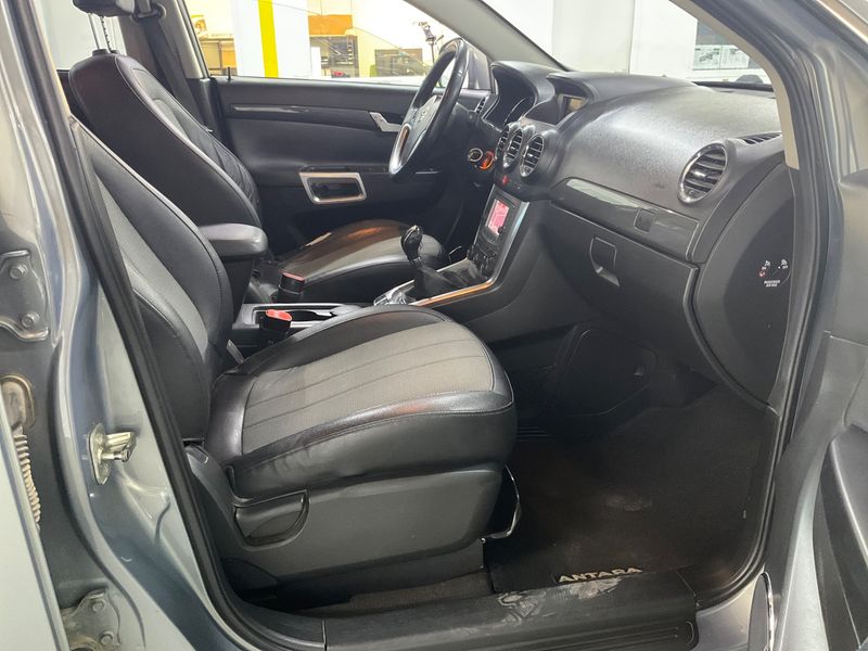 Opel Antara 2.2 CDTI Edition Pack 4x2 — zdjęcie 3