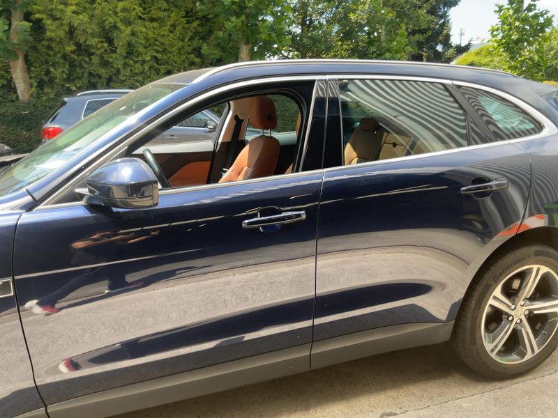 Jaguar F-Pace 20d Portfolio AWD — zdjęcie 4