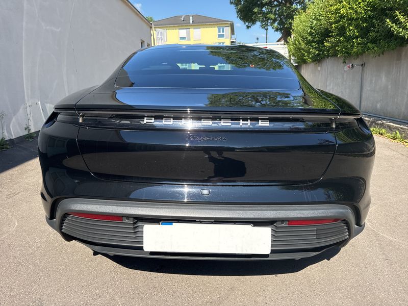 Porsche Taycan Basis — zdjęcie 4