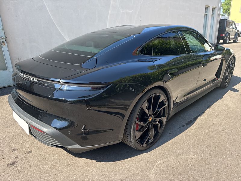 Porsche Taycan Basis — zdjęcie 5