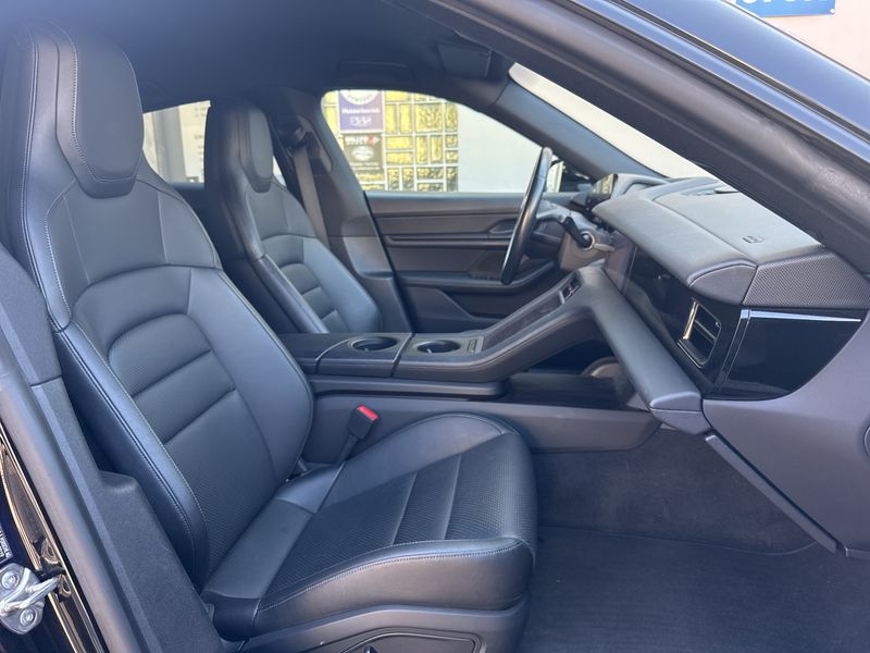 Porsche Taycan Basis — zdjęcie 10