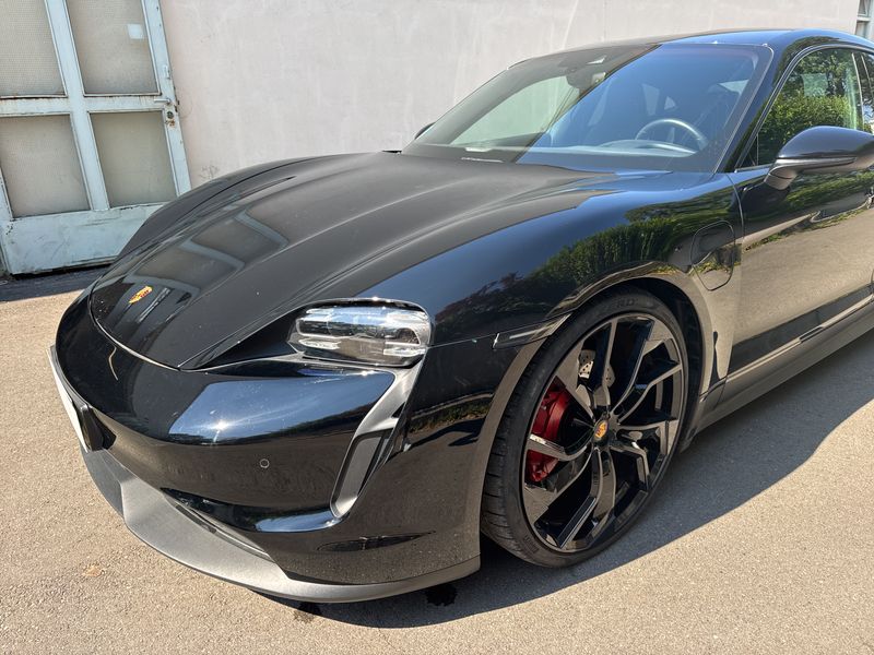 Porsche Taycan Basis — zdjęcie 2