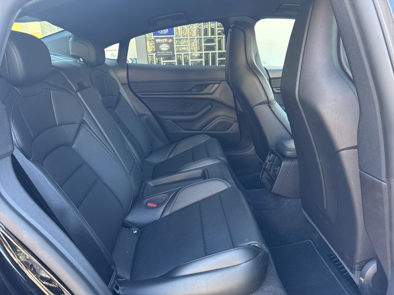 Porsche Taycan Basis — zdjęcie 14