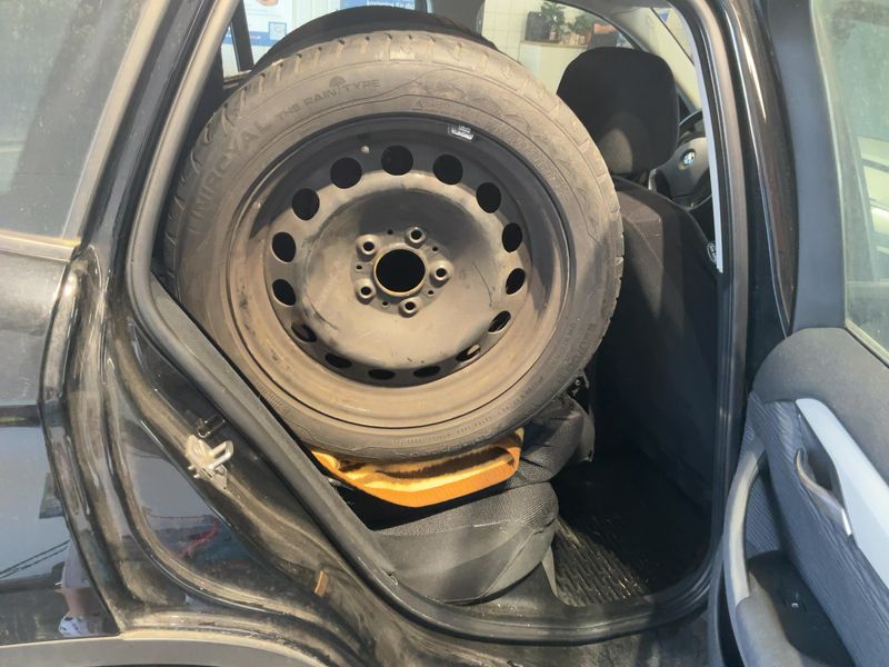 BMW X1 xDrive 18d 2011 – снимка 20