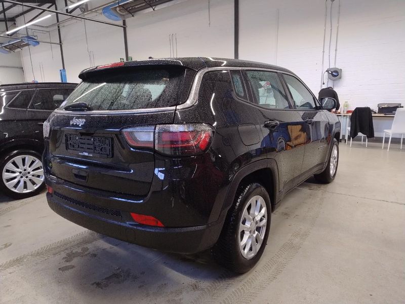 Jeep Compass 1.5 GSE T4 e-Hybrid Altitude — zdjęcie 3